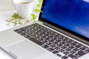 デザイナー&音楽家が大好きなMacbookを実際の定価より安く購入する4つの方法