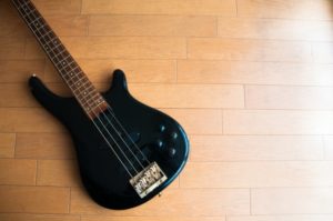 良いエレキベースとは必ずしも値段で決まるわけではない理由