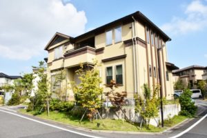 音楽家にとって夢の住まいである一戸建てを買うメリットとデメリット
