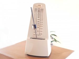 ベーシストに一番大事なのは何でしょうか?それはリズムです!