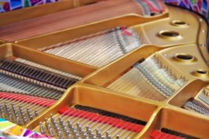 卒業式で絶対に流したい人気定番クラシック曲5選