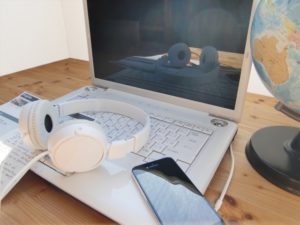 【音楽オンラインスクール】楽器のオンラインレッスンのメリットとデメリットについて