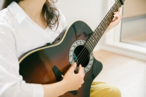 【アコギ初心者】はじめての練習曲におすすめしたい入門曲から中級曲まで