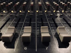 レコーディングエンジニアになりたい!仕事内容と目指し方