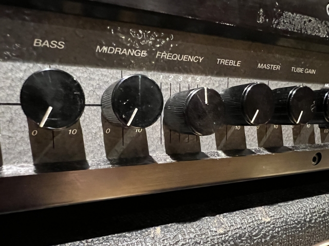 【アンプ選び】初心者におすすめのベースアンプ｜選ぶポイント